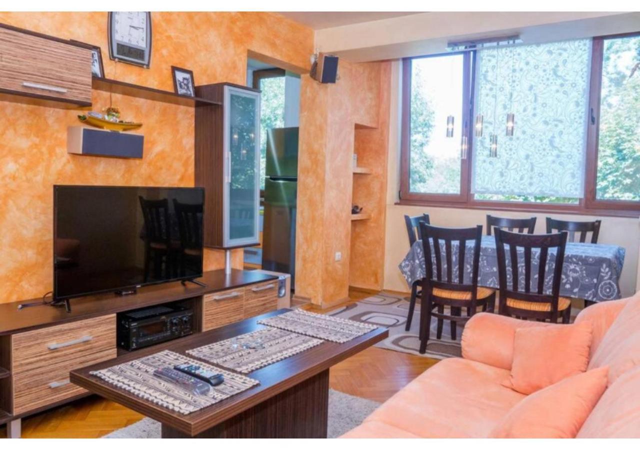 Luxury Apartment On The First Line To The Sea Burgas Ngoại thất bức ảnh